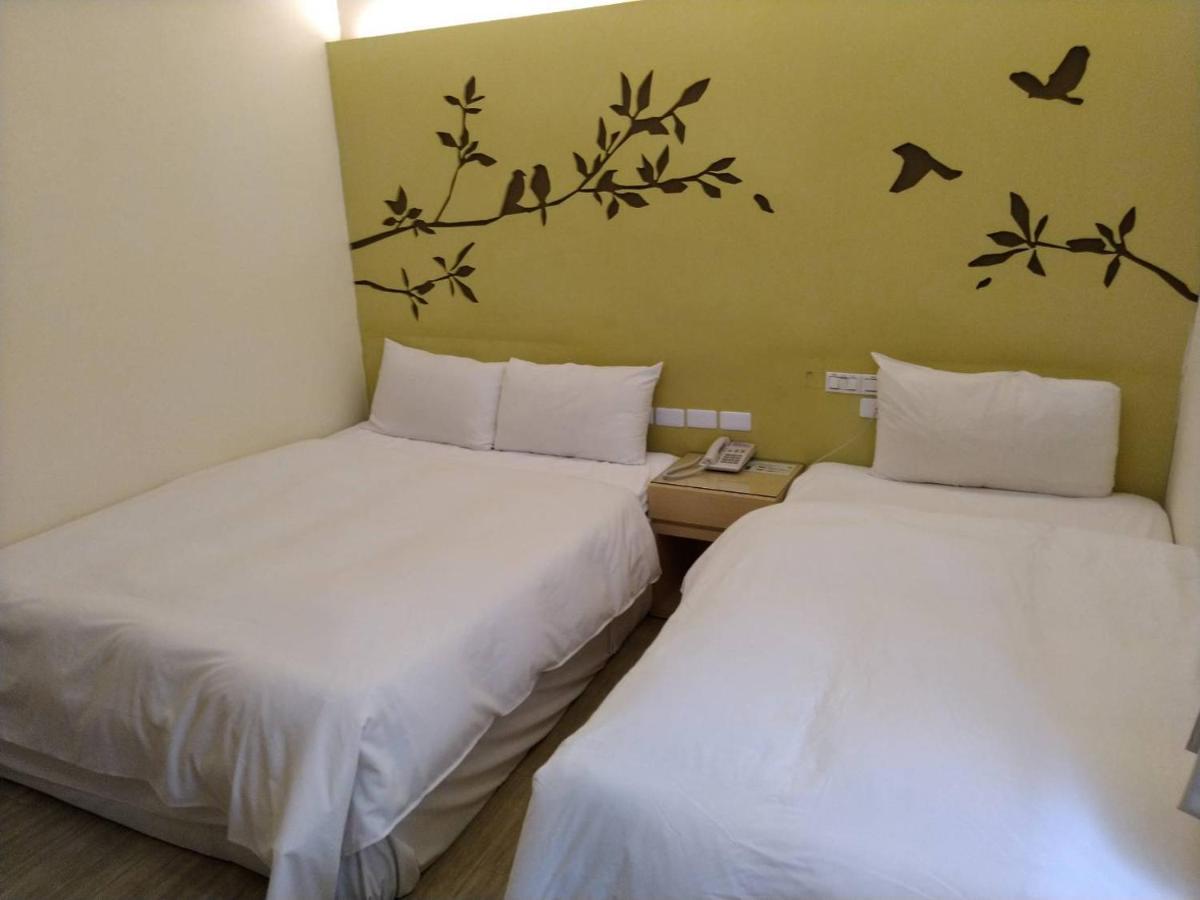 Kiwi Express Hotel - Kaohsiung Station מראה חיצוני תמונה