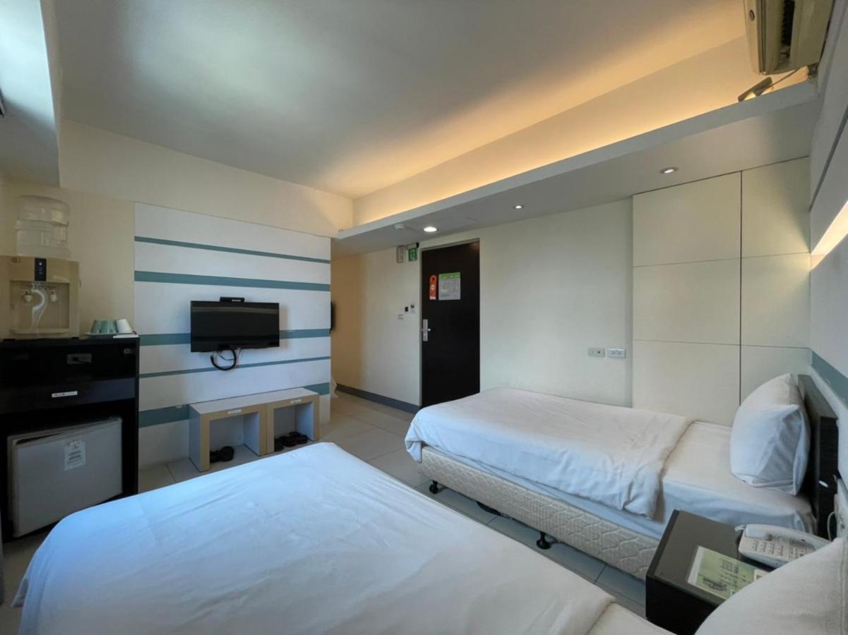 Kiwi Express Hotel - Kaohsiung Station מראה חיצוני תמונה
