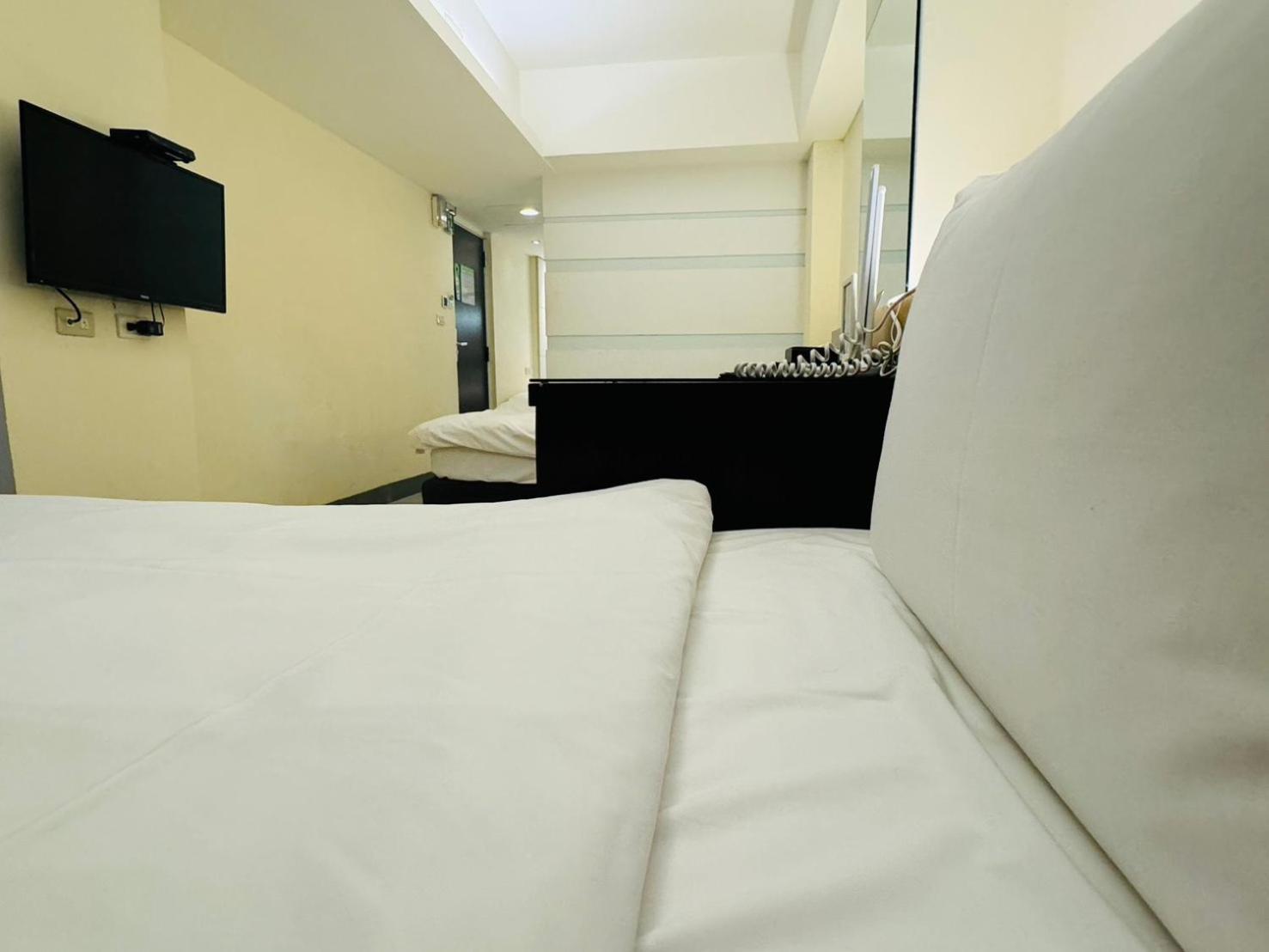 Kiwi Express Hotel - Kaohsiung Station מראה חיצוני תמונה