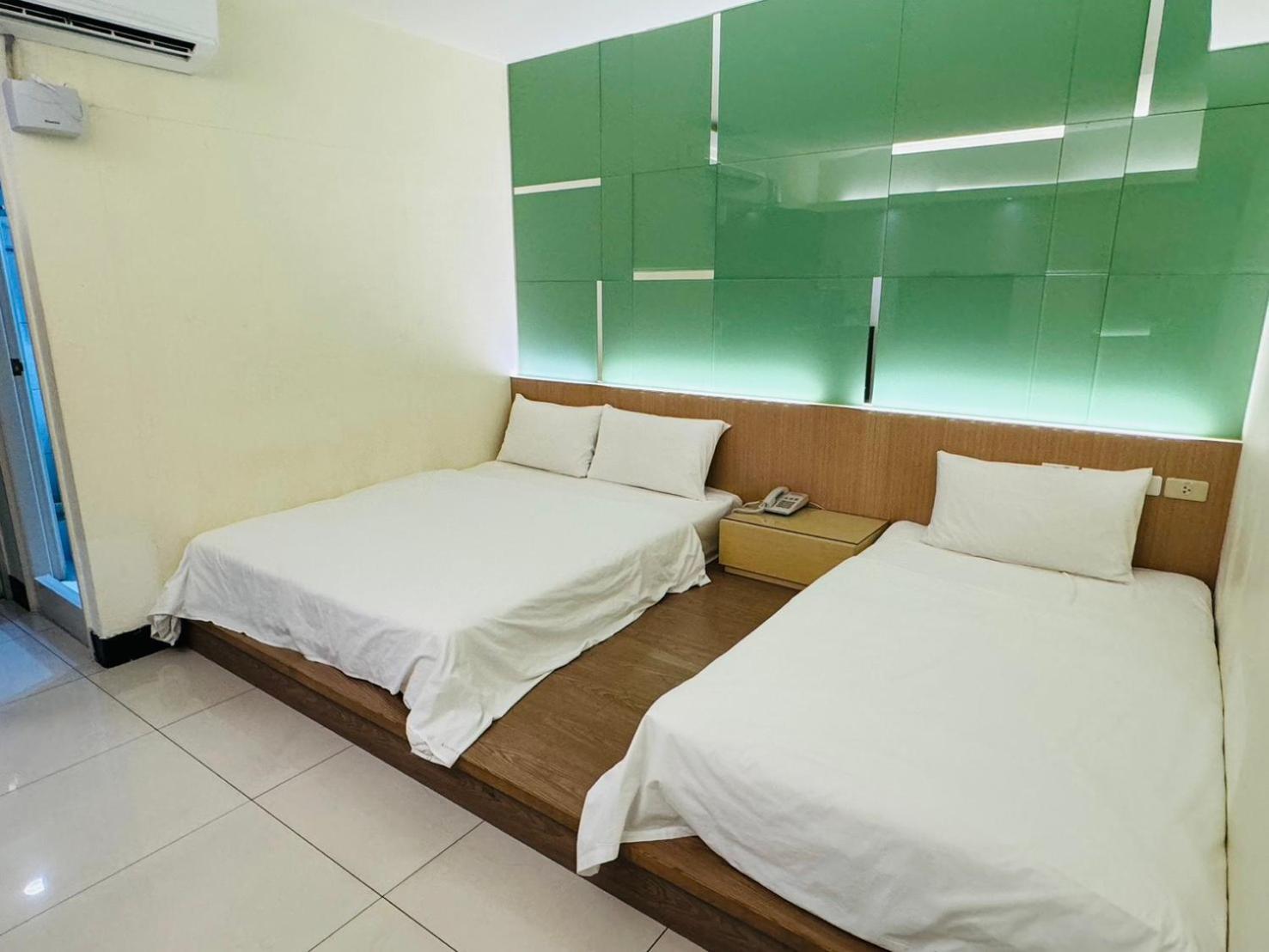 Kiwi Express Hotel - Kaohsiung Station מראה חיצוני תמונה