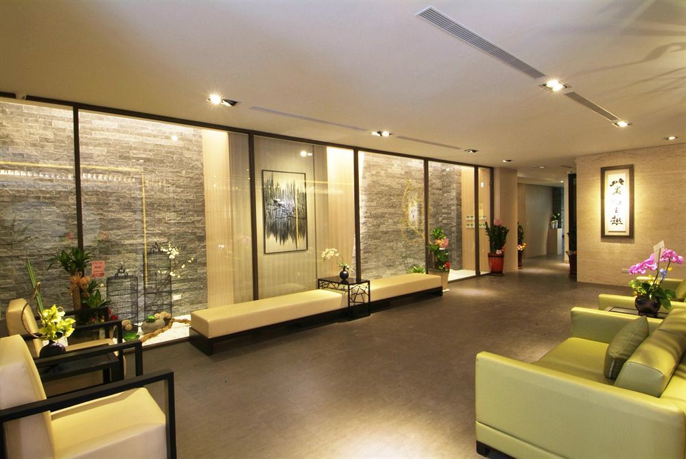 Kiwi Express Hotel - Kaohsiung Station מראה חיצוני תמונה