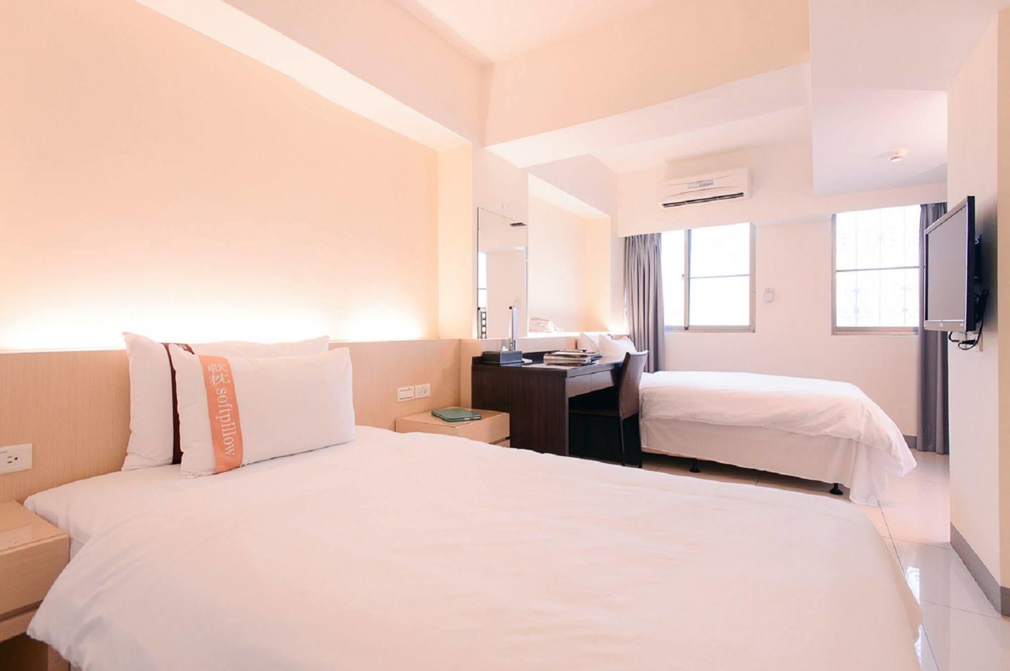 Kiwi Express Hotel - Kaohsiung Station מראה חיצוני תמונה