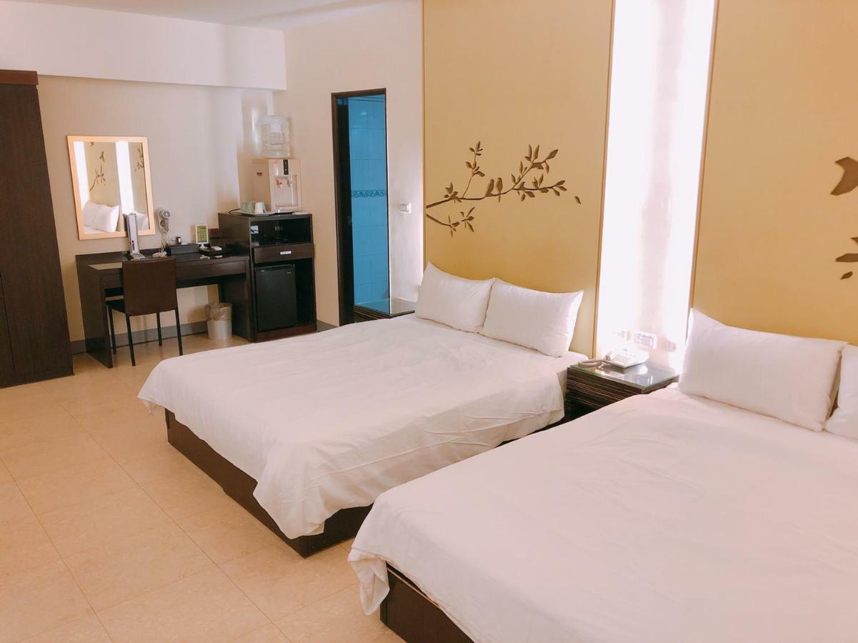 Kiwi Express Hotel - Kaohsiung Station מראה חיצוני תמונה
