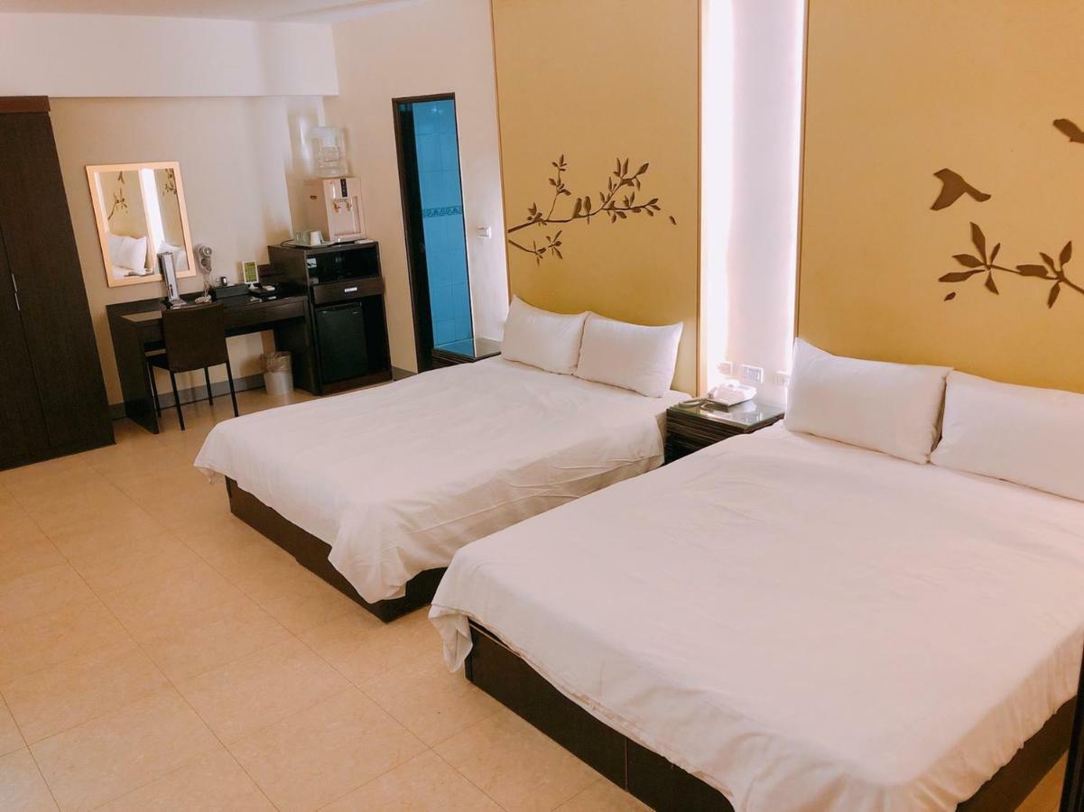 Kiwi Express Hotel - Kaohsiung Station מראה חיצוני תמונה