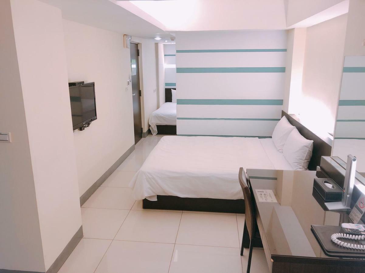 Kiwi Express Hotel - Kaohsiung Station מראה חיצוני תמונה
